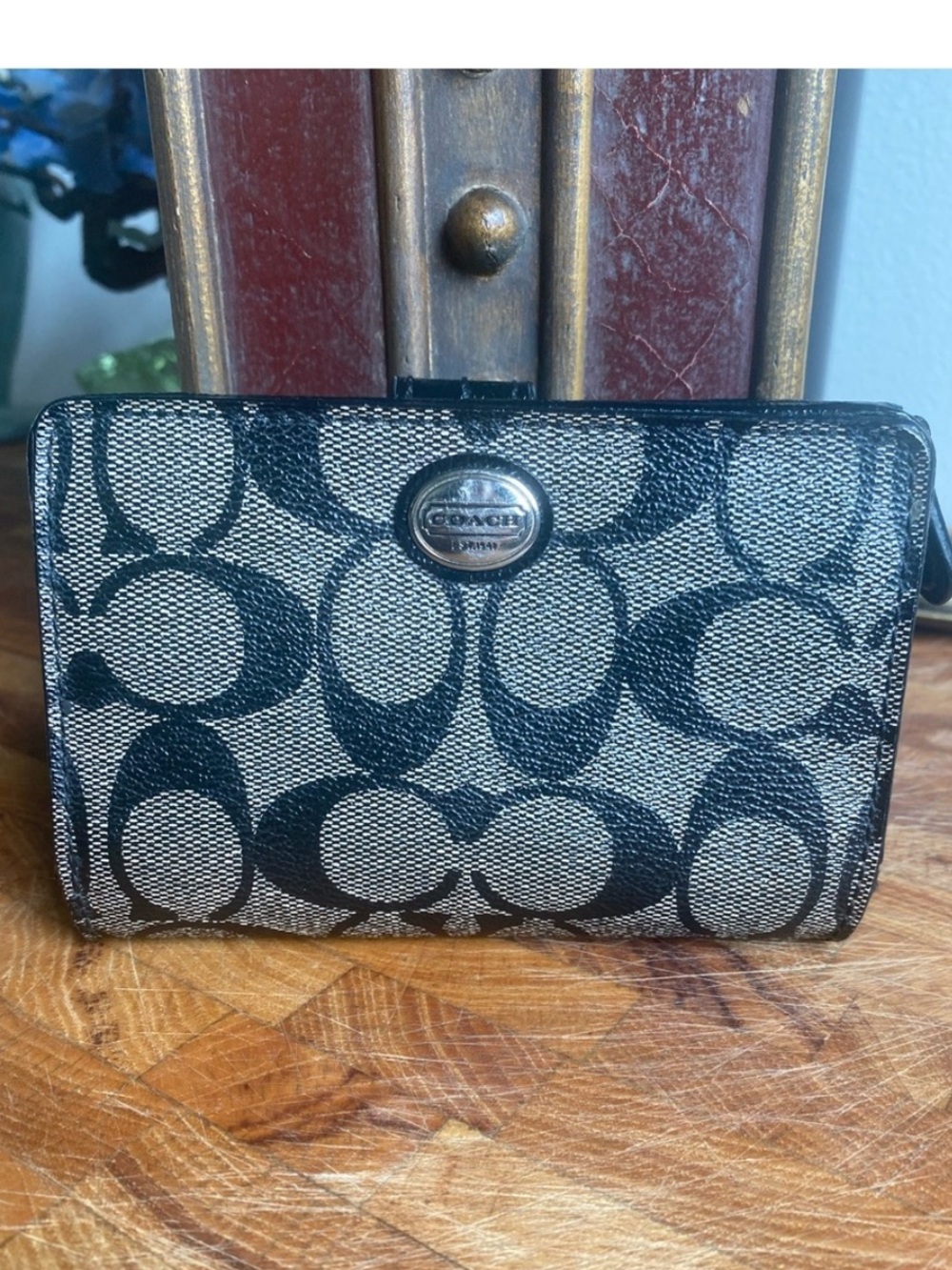 Coach Signature Medium Corner Zip Compact Bifold Wallet Black Gray Read Flaws